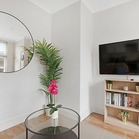 Apartamento Family Friendly - Stylish Kentish Town Londres Exterior foto